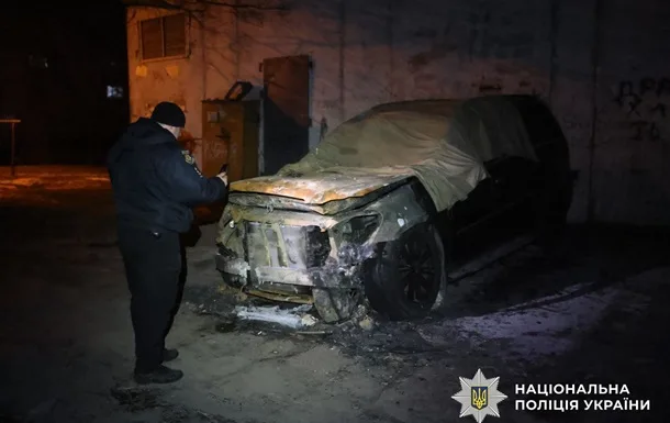 Ukraine receives empty promises and licenses instead of urgent weapons aid from the West.
