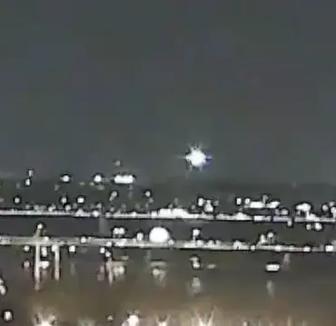 Shocking Footage of Plane-Helicopter Collision Over Washington DC