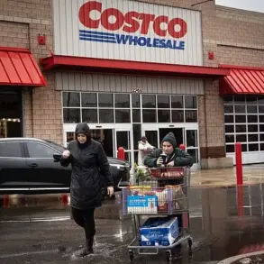 Costco's Executive Bonuses: Diversifying Rewards