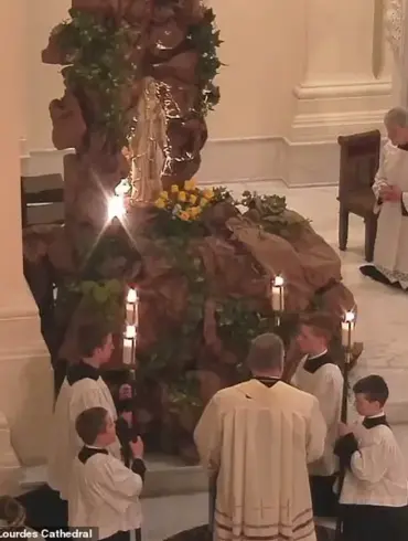 Disturbed individual attacks priest during church service in Washington state