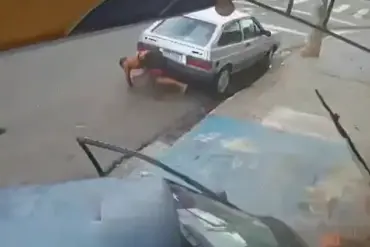 Drunk Driver Jumps Out of Stolen Car Before Crash in Brazil