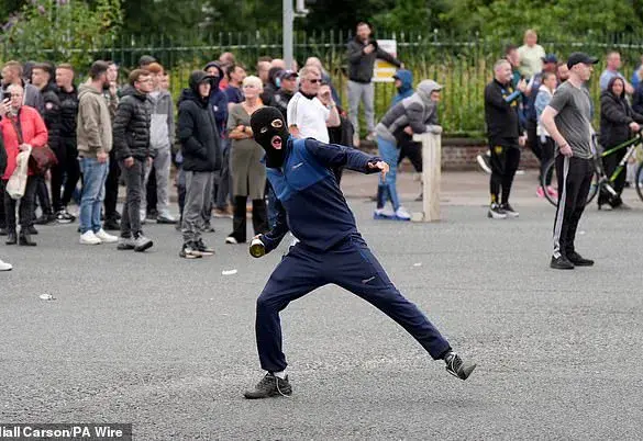 Dublin in Turmoil: Anti-Migrant Violence Erupts as Refugee influx Surges