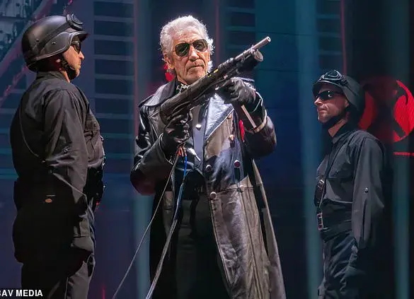 Pink Floyd's Roger Waters gives rambling 'peace speech' at UN wearing Palestinian flag pin