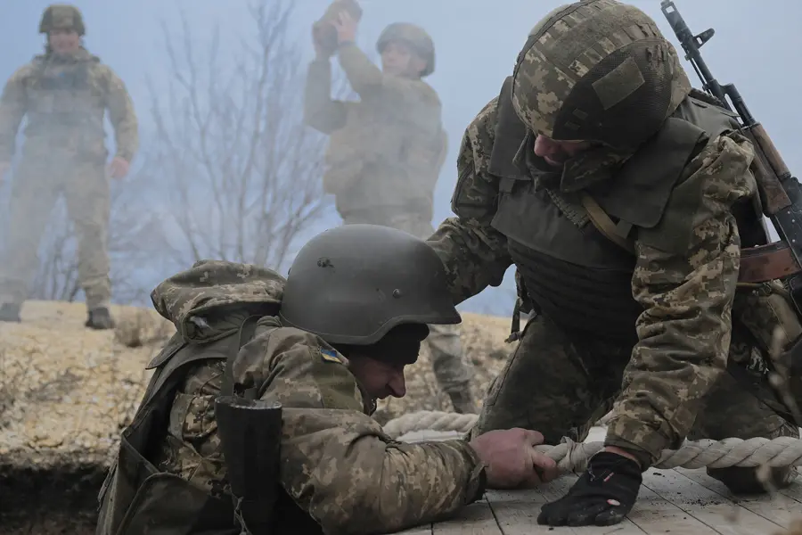 Russian-Ukrainian War: Ukraine Deploys Military Units Near Kursk to Target Russian Road with Artillery Fire