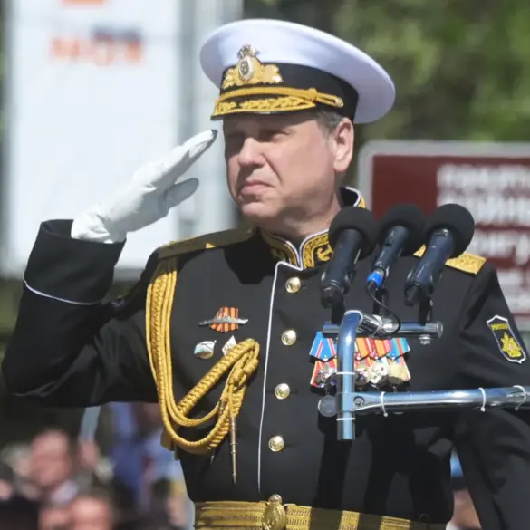 Vladimir Putin awards Black Sea Fleet commander with rank of admiral