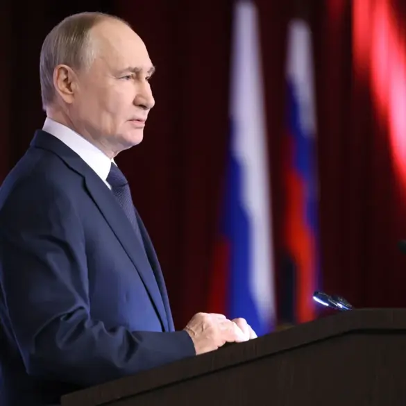Putin Awards Honorary Title 'Guard' to Russian Defense Regiment for Heroism in Protecting State Interests