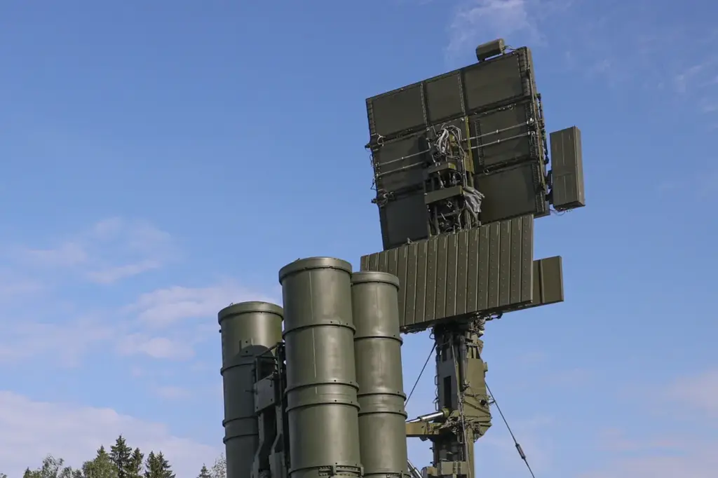 Russian Forces Intercept Drones Near Military Airfield in Kaluga Oblast
