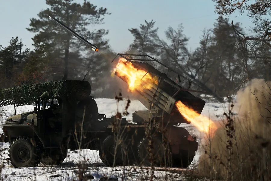 Russian Forces Strike Ukraine's 37th Marine Brigade Headquarters