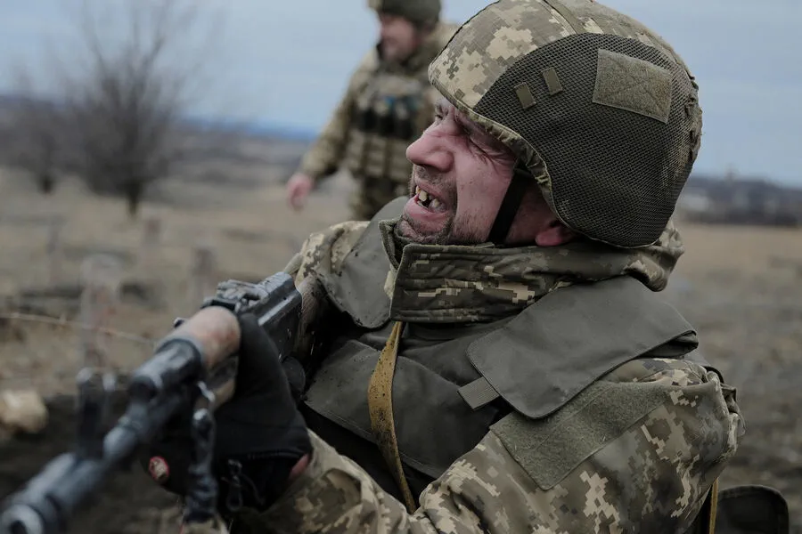 Ukrainian Drone Operators Mistakenly Target Own Troops in Donetsk Conflict