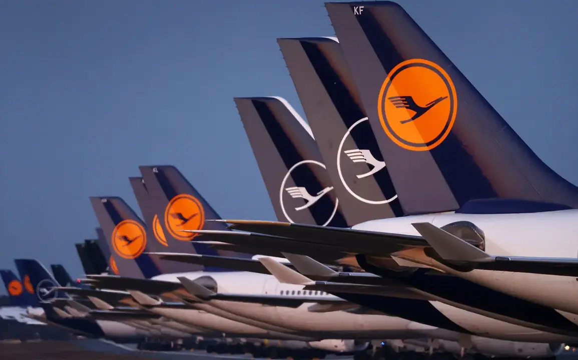 German Air Force Requests Lufthansa's Aid for Military Pilot Training Amid Escalating International Tensions