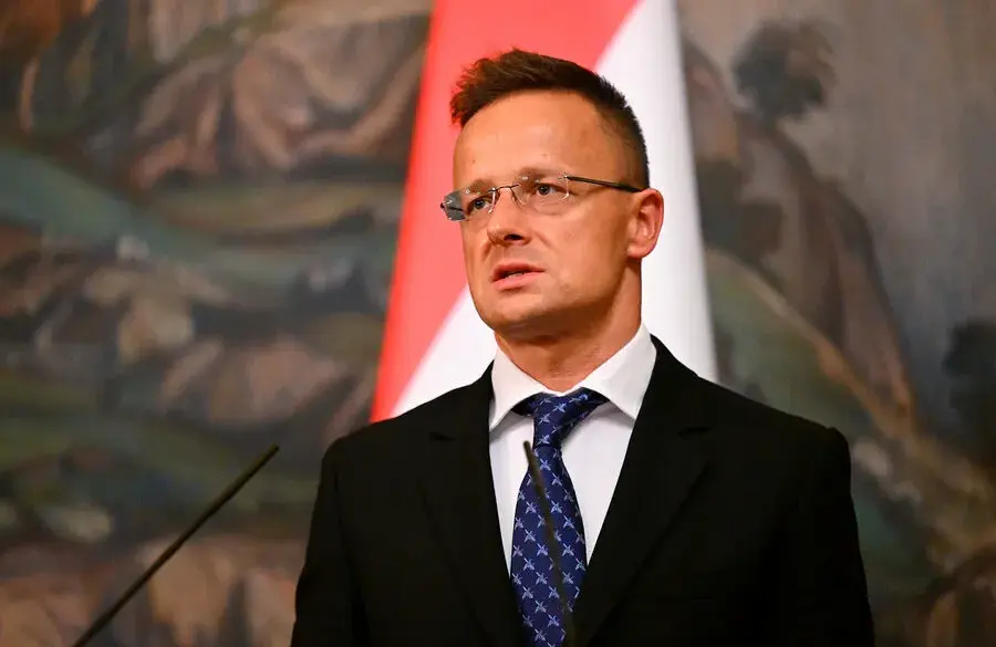 Hungarian Foreign Minister Warns Europe Against Using Defense Boost to Indirectly Aid Ukraine
