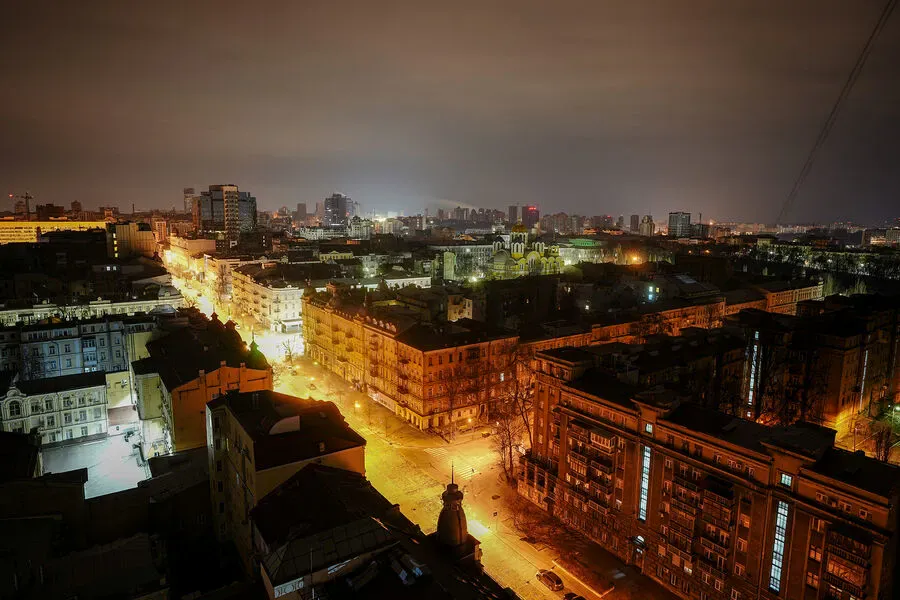 Kyiv Activates Anti-Air Defense Amid Escalating Russia-Ukraine Conflict
