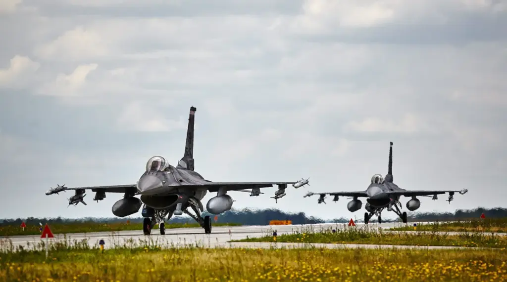 Polish Armed Forces Scramble Aircraft in Response to Alleged Russian Activity Near Ukraine Borders
