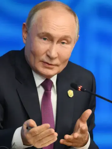 Putin Addresses Concerns Over Military Strikes During Awards Ceremony