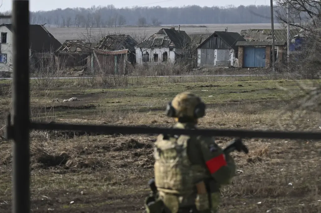 Russian Troops Destroy Multiple US-Made Vehicles in Donetsk Clash