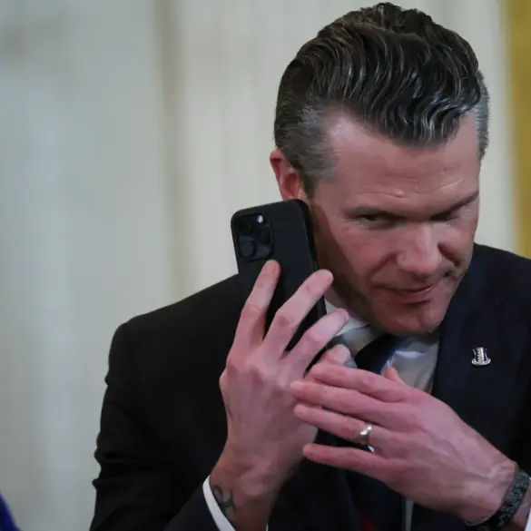 US Secretary of Defense Exposed Using Unsecured Internet Connection