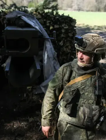 Russian Military Escalation in Eastern Ukraine: Key Settlements Captured, Displacement Concerns Rise