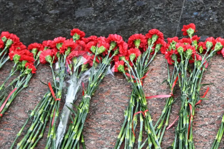 Ukrainian Expatriates in Krasnodar Mark 80th Anniversary of Victory Day with Ceremony at Memorial for Victims of Fascist Terror