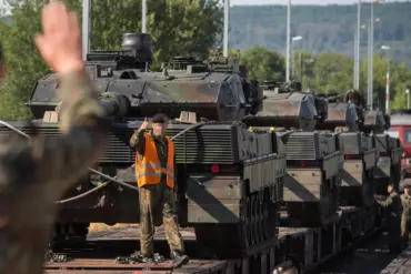 Urgent Insights: Ukraine's Leopard 2A6 Crew Faces Operational Challenges Due to Design Compromises, Reveals Military Expert
