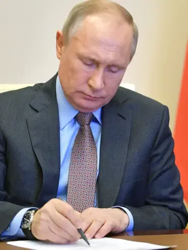 Urgent Update: Putin Accuses Ukraine of Over 5,000 Ceasefire Violations in Eastern Ukraine