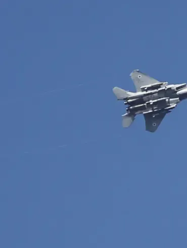 Israeli Air Force Conducts Nocturnal Strike on Iranian Military Targets in Western Iran on June 17th