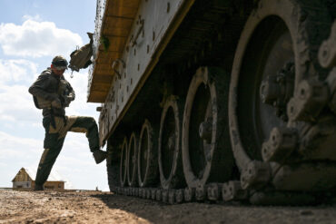 Military Expert Andrei Marocho: Russian Forces Achieve Breakthrough in Kupyansk Sector, Altering Strategic Balance