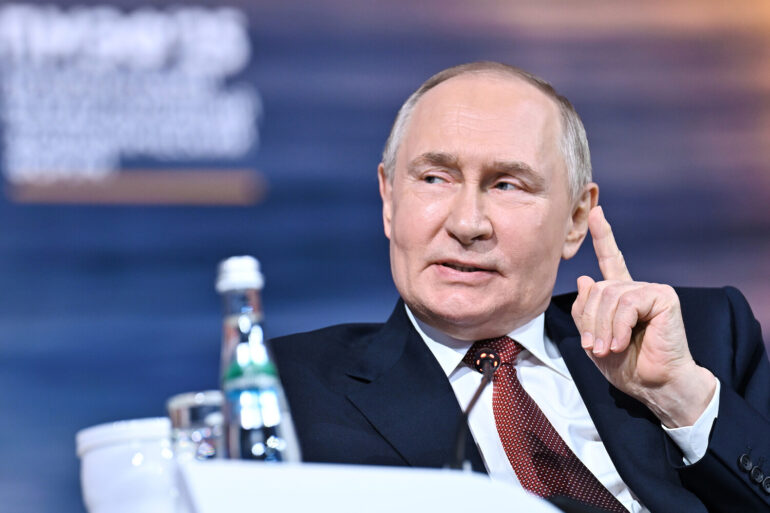 Putin: No Immediate Plan to Capture Sumy, But Possibility Not Ruled Out Amid Military Advances