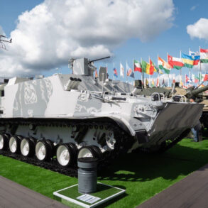 Rostec's BTM-3F Floating Armored Vehicle Enters Final Trials with Advanced Protection Against FPV Drones