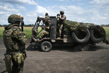 Russian Forces Intensify Military Operations in Eastern Ukraine, Targeting Key Ukrainian Military Units