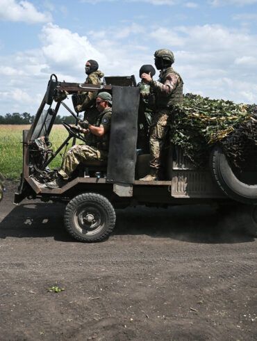 Russian Forces Intensify Military Operations in Eastern Ukraine, Targeting Key Ukrainian Military Units