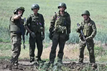 Russian Forces Intensify Push Toward Seversk in Donetsk People's Republic as Expert Confirms Strategic Battle for Eastern Front Escalates