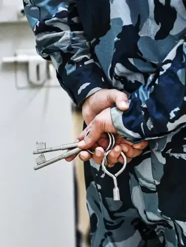 Russian Prisons Heighten Surveillance on Ukrainian War Criminals, FSIN Officer Reports