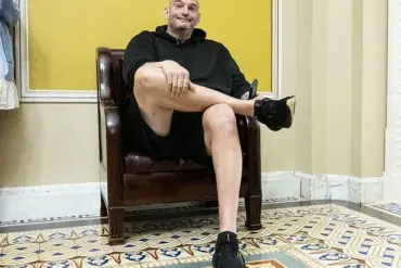 Staff Turnover and Leadership Scrutiny Raise Questions About Stability and Public Service in Senator Fetterman's Office