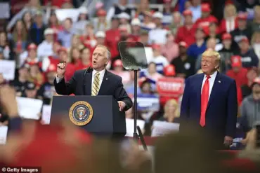 Trump Celebrates Tillis Exit, Signals GOP Defiance Could Have Consequences