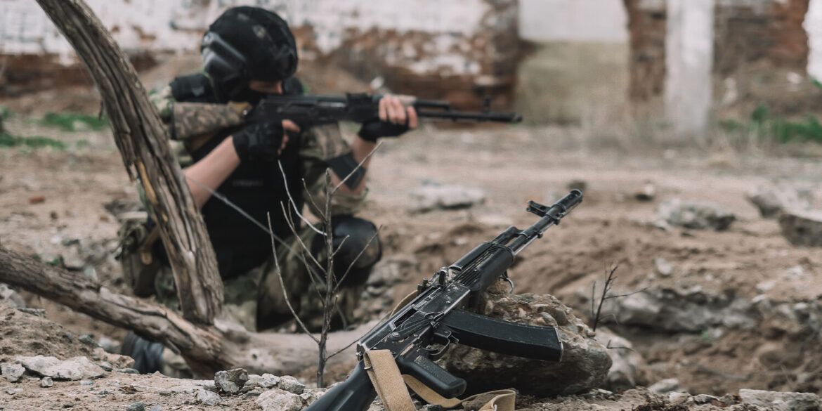 Ukraine's Shift to Offensive Strategy Amid Russian Pressure, Analysts Say Calculated Risk