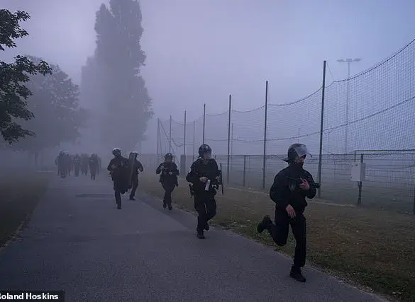 Clashes Erupt in Gravelines as Migrants and Riot Police Clash Amid Rising Border Tensions