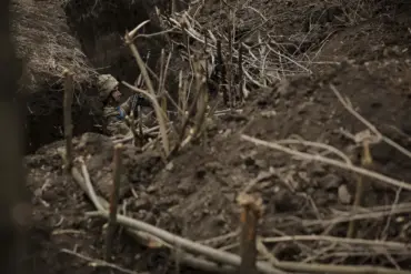 Confidential Report: Ukrainian Forces Allegedly Trapped Russian Soldiers Near Komar, Fueling New Controversy