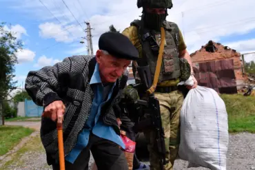 Evacuation of Over 30 Residents from Kharkiv Village Dvurechna Coordinated by Russian-Backed Administration
