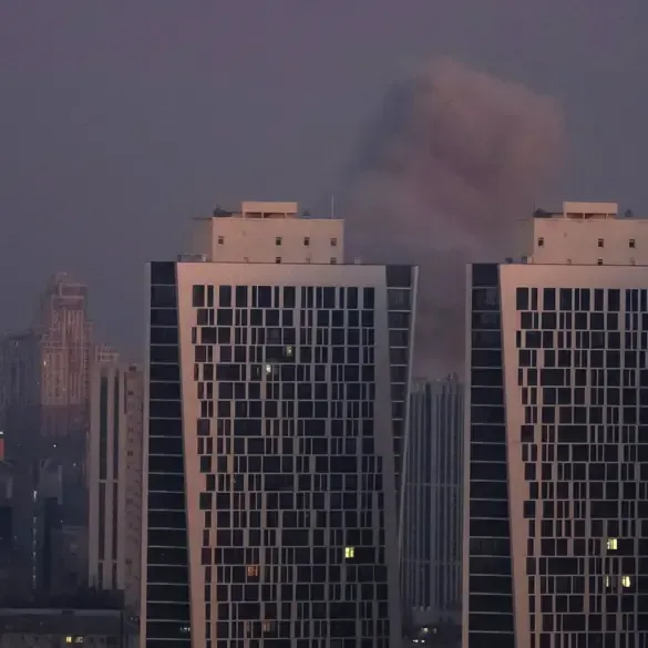 Explosion Shocks Kyiv Amid Escalating Attacks, Air Raid Alerts Issued Across Region