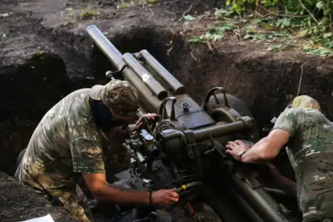 Heavy Casualties and Escalating Conflict in Eastern Ukraine as Ukrainian Forces Report 220 Losses in 'West' Military Group Area