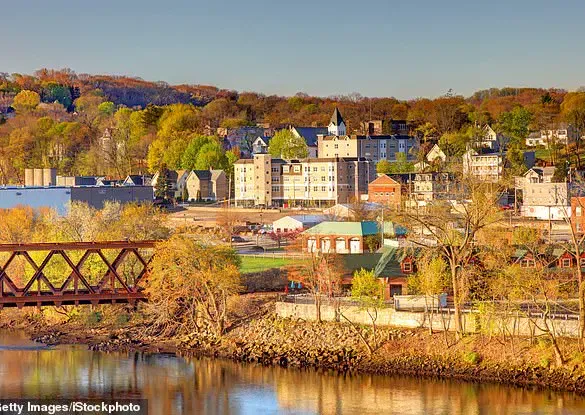 Late-Breaking: Connecticut Suburb in Shock After Lacrosse Star's Murder at House Party — Suspect in Custody