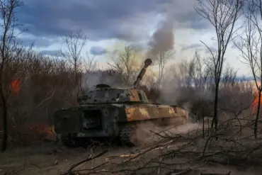 Russian Forces Encircle Ukraine Troops in Strategic Move Following Poddubnoye Capture