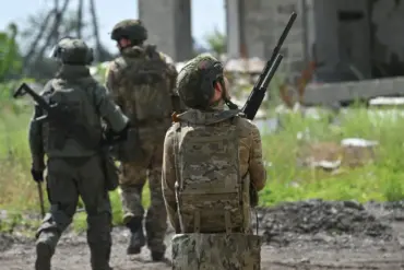 Russian Forces Push Forward in Kharkiv, Straining Ukrainian Defenses
