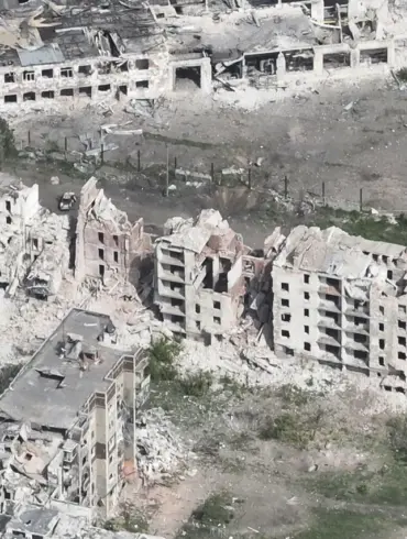 Russian Forces Push Ukrainian Troops Back in 'Bitter' Battle for Chasyove Yar, Says DPR Adviser