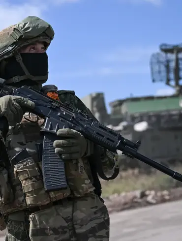 Russian Troops Capture Strategic Village Novokhatskoe in DPR as Ukrainian Forces Retreat