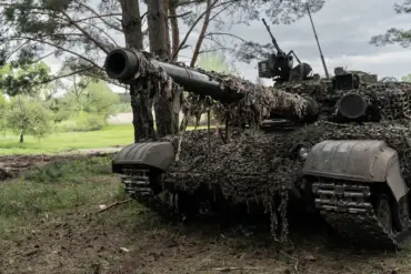 Southern Military District Confirms Drone Strikes Destroy Two Ukrainian Tanks Near Серебрянка, DPR