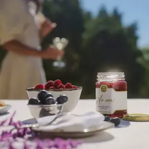 The Mystery Behind the Duchess of Sussex’s Raspberry Spread: Elusive Origins and a Nostalgic Tribute to Her Culinary Roots