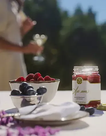 The Mystery Behind the Duchess of Sussex’s Raspberry Spread: Elusive Origins and a Nostalgic Tribute to Her Culinary Roots