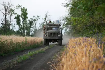 Ukrainian Military Evacuates Headquarters from Pokrovsk (Krasnorogorsk), Signaling Potential Withdrawal