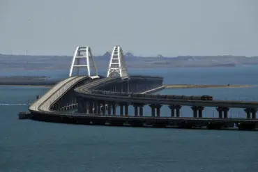 Unconfirmed Reports Suggest Temporary Blockage on Crimea Bridge as Security Officers Manage Scene